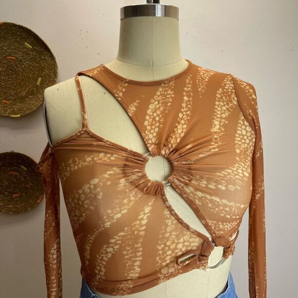 Urban Outfitters- Top - Picture 2 of 5